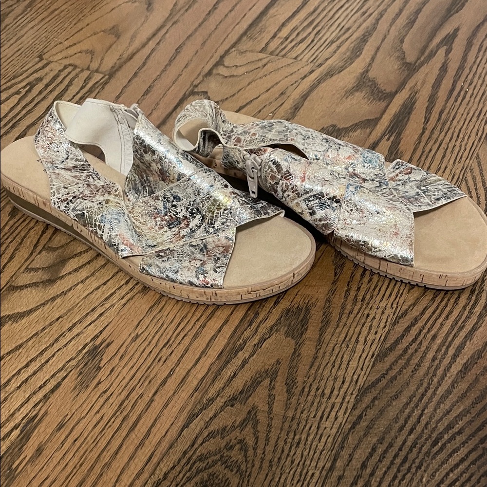 NEW Sesto Meucci Women's Multi-Color Sandals